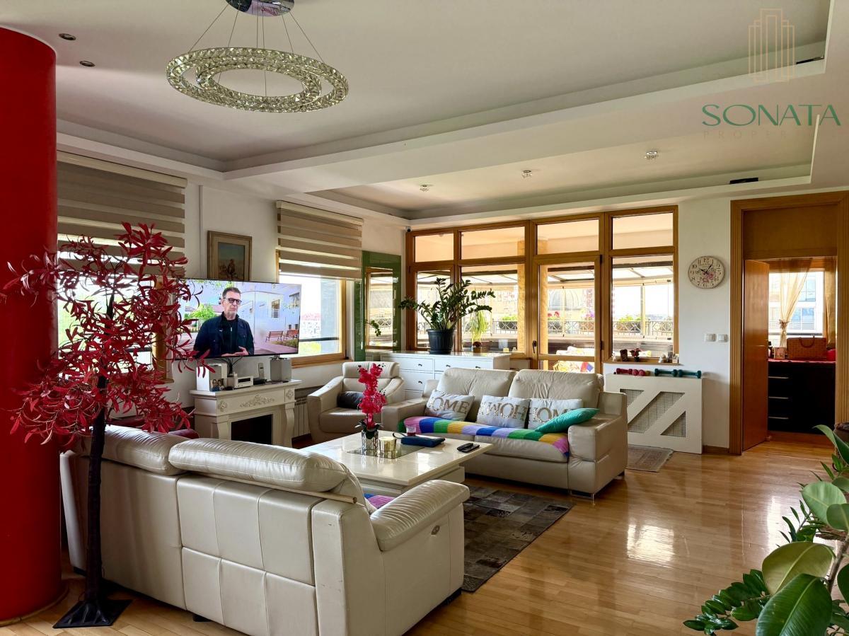 Retka prilika u Takovskoj, luksuzan duplex