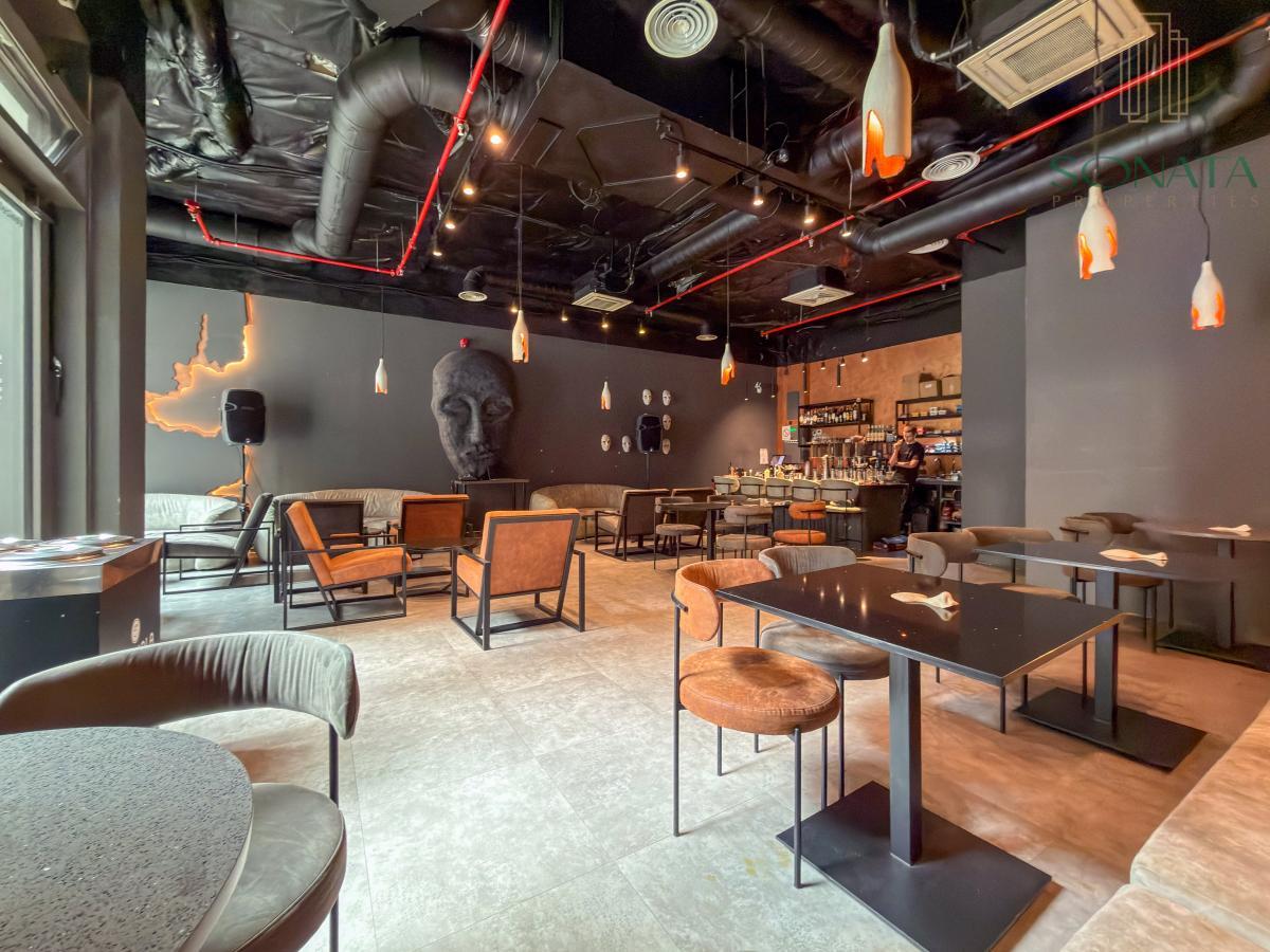 Odličan lokal od 90m2 sa pravom korišćenja bašte